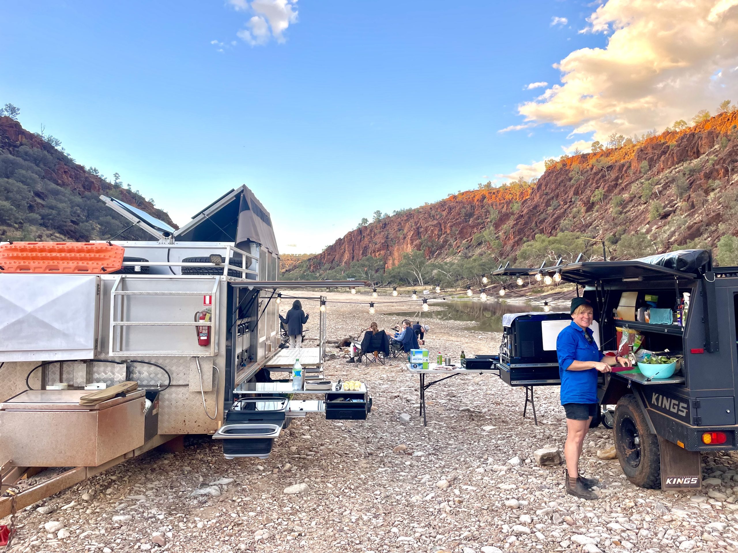 Camping 2 Group camp set-up